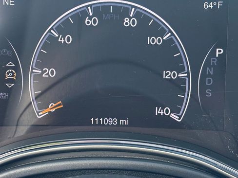 Used 2015 Jeep Grand Cherokee Limited AWD/4WD image 12