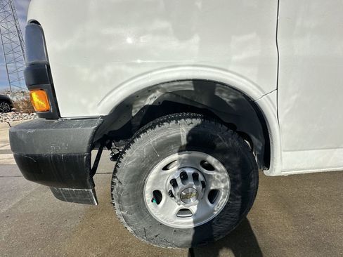 New 2025 Chevrolet Express 2500 image 25