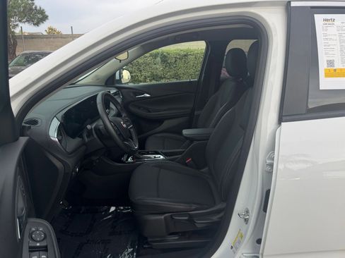 Used 2025 Buick Encore GX Preferred image 25