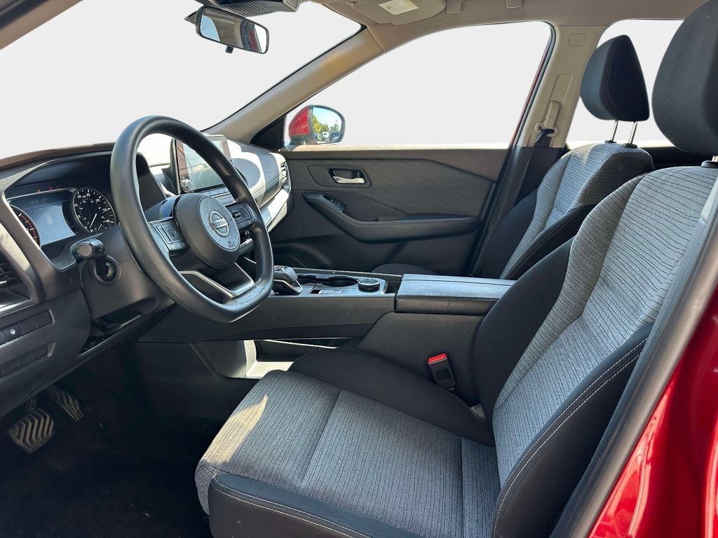 Used 2021 Nissan Rogue SV AWD/4WD image 14