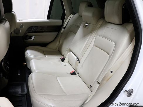 Used 2019 Land Rover Range Rover HSE image 13