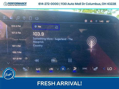 Used 2025 Chevrolet Traverse LT AWD/4WD image 23