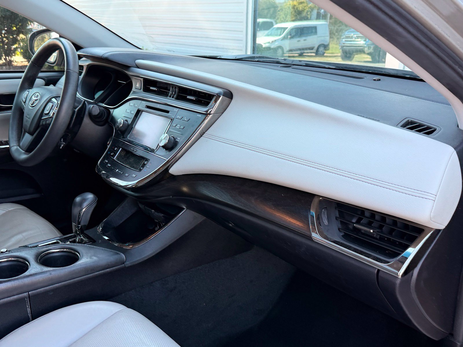 Used 2016 Toyota Avalon Limited w/ Toyota Safety Sense Package FWD image 25