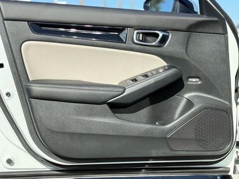 Used 2024 Honda Civic Touring image 16