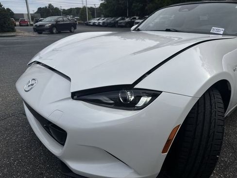 Used 2024 MAZDA MX-5 Miata Grand Touring RWD image 27