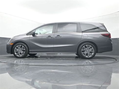 Used 2026 Honda Odyssey Touring image 9
