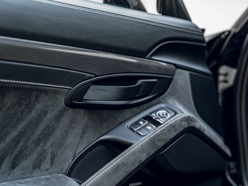 Used 2018 Porsche 911 GT2 RS RWD image 39