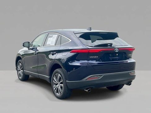 Used 2021 Toyota Venza LE AWD/4WD image 6