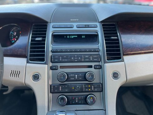 Used 2010 Ford Taurus Limited image 17