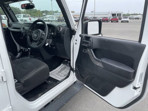 Used 2016 Jeep Wrangler Unlimited Sport image 11