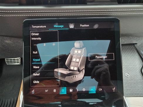 Used 2026 Cadillac Escalade Platinum Sport w/ LPO, ONYX Package AWD/4WD image 16
