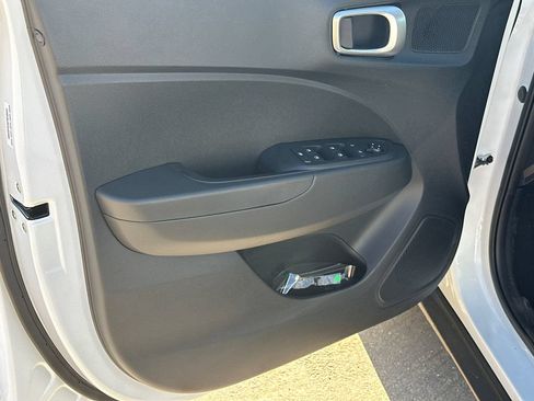 New 2026 Hyundai Venue SEL FWD image 11