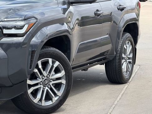 Used 2025 Toyota 4Runner Limited image 3