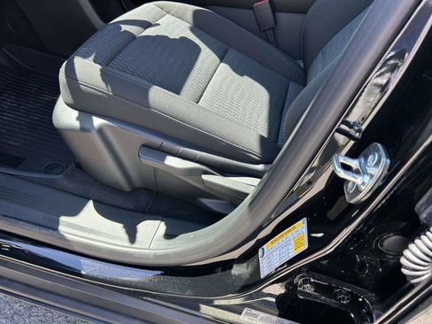New 2026 Chevrolet Equinox LT w/ Safety and Technology Package FWD image 17