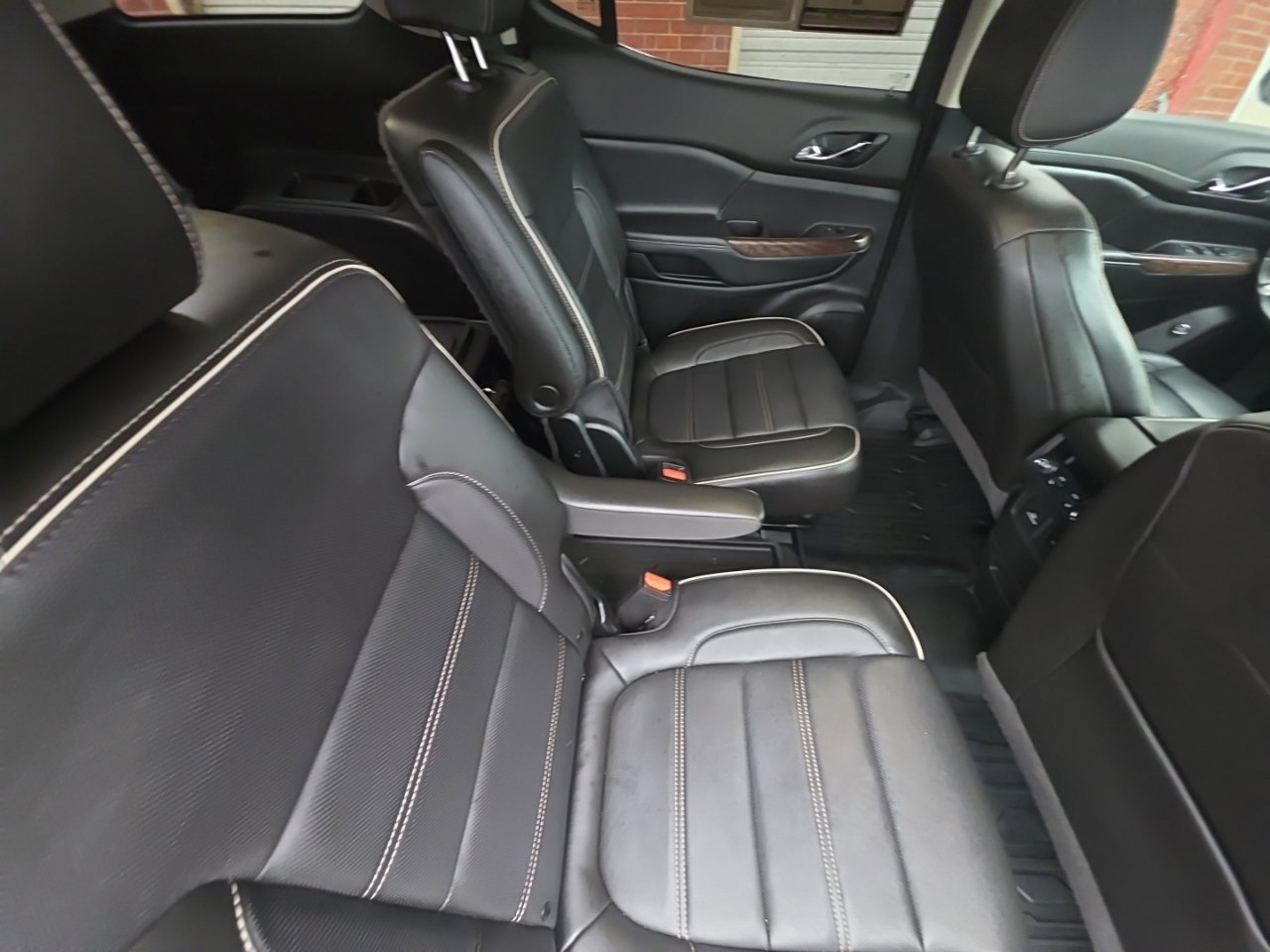 Used 2020 GMC Acadia Denali w/ Trailering Package AWD/4WD image 24