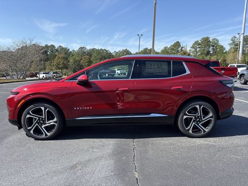 New 2026 Chevrolet Equinox EV LT image 8