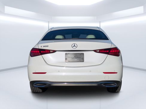Used 2024 Mercedes-Benz C 300 Sedan image 4