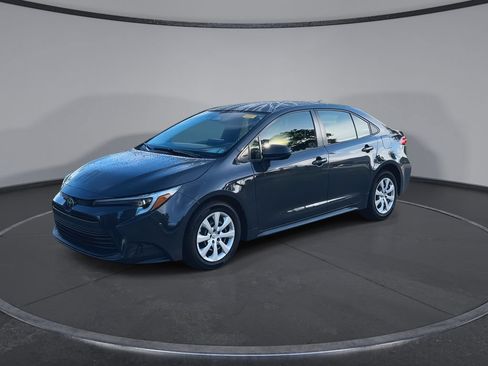 Used 2024 Toyota Corolla LE FWD image 4