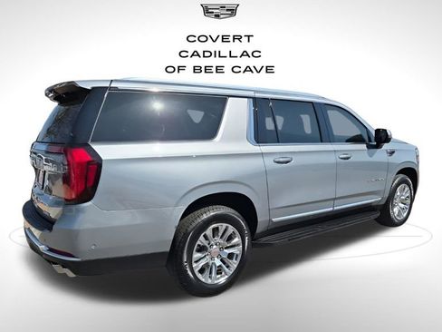 Used 2025 GMC Yukon XL Denali image 10