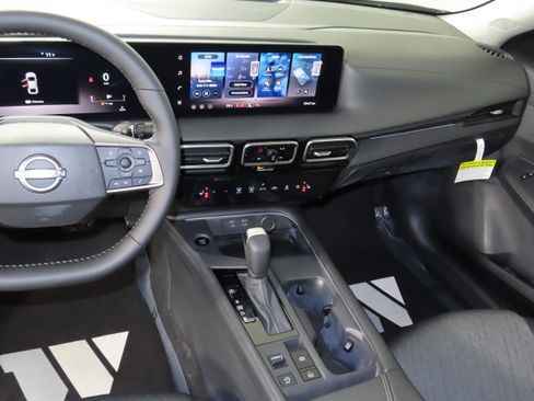 New 2026 Nissan Sentra SV image 8