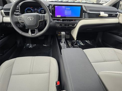 New 2026 Toyota Camry XLE image 18
