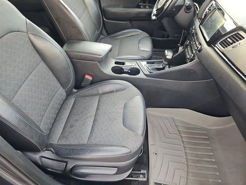 Used 2018 Kia Niro EX w/ EX Touring Graphite Edition FWD image 8