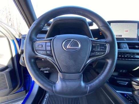 Used 2023 Lexus UX 250h F Sport image 32