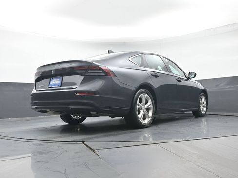 Certified 2023 Honda Accord LX image 35