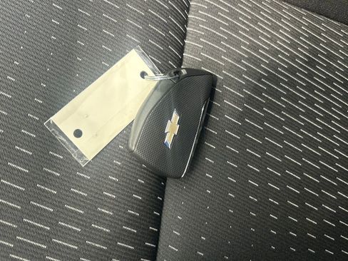 Used 2025 Chevrolet Equinox LT image 42