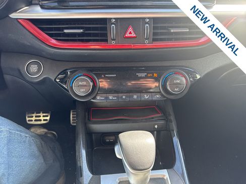 Used 2024 Kia Forte GT-Line w/ GT-Line Premium Package image 21