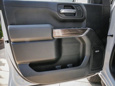 Used 2020 Chevrolet Silverado 1500 LT Trail Boss image 14