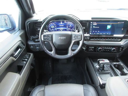 Certified 2022 Chevrolet Silverado 1500 ZR2 w/ Technology Package image 17