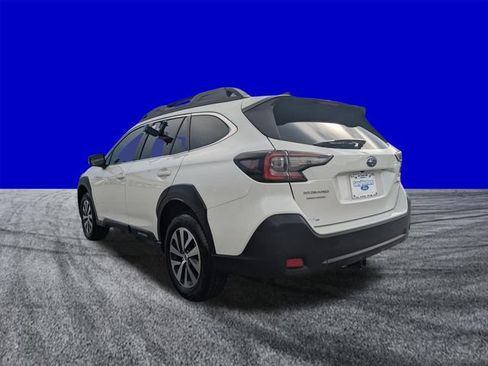 Used 2025 Subaru Outback Premium AWD/4WD image 5
