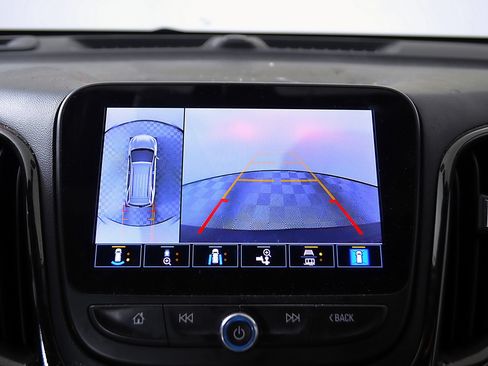 Used 2022 Chevrolet Equinox RS w/ Infotainment Package FWD image 30