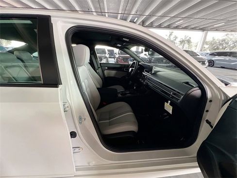 Certified 2025 Honda Civic Sport image 29