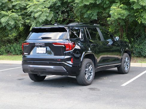 Used 2026 GMC Terrain AT4 w/ Convenience Package III AWD/4WD image 9