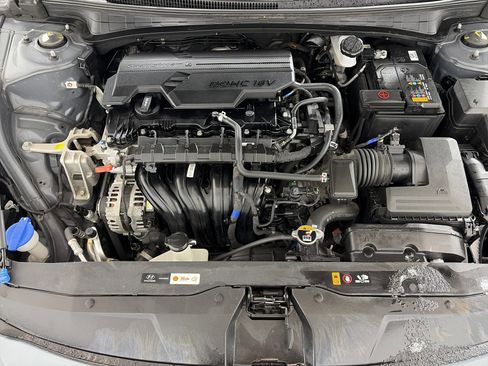 Used 2023 Hyundai Elantra SEL image 11