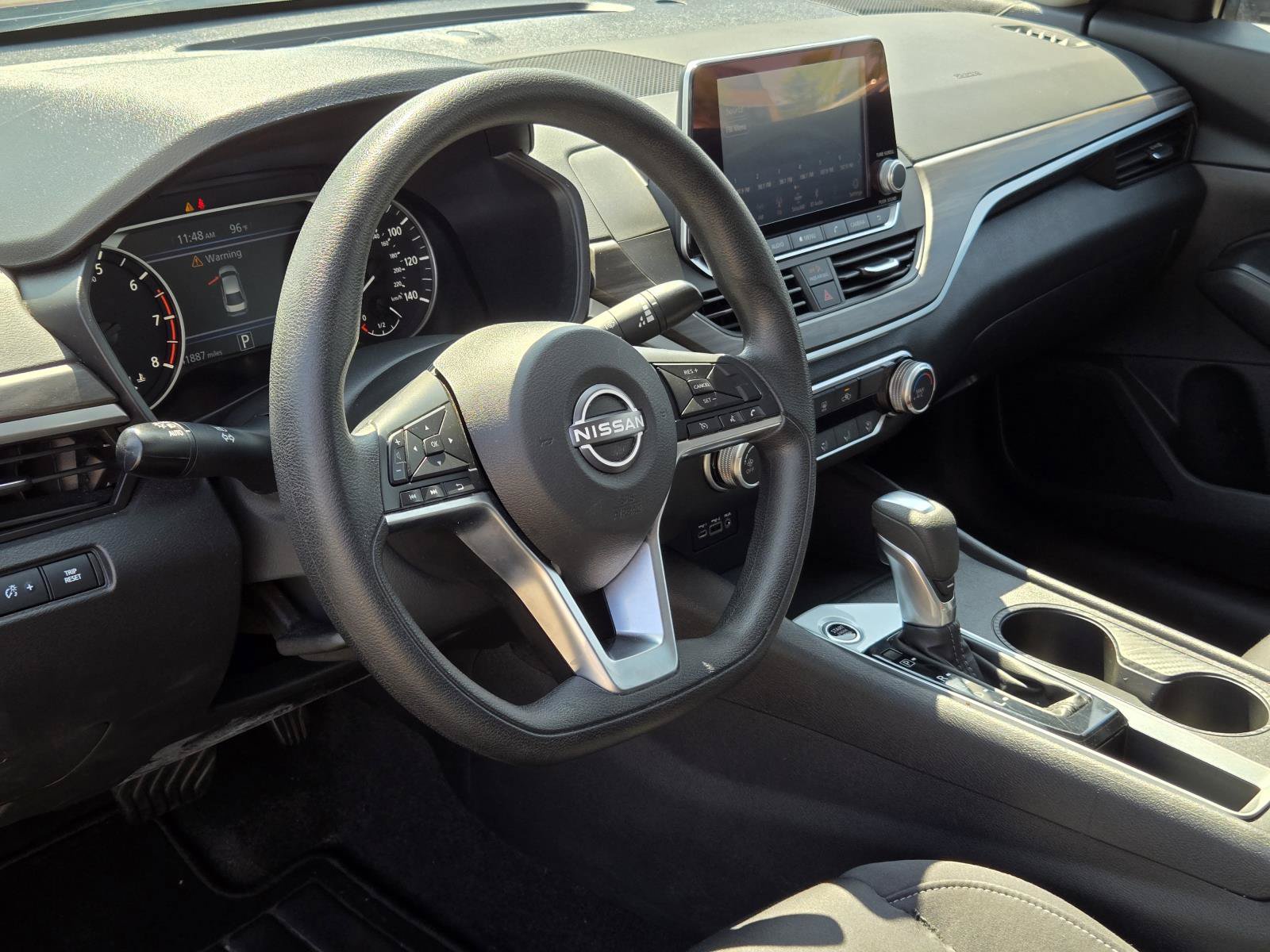 Used 2025 Nissan Altima 2.5 SV FWD image 16
