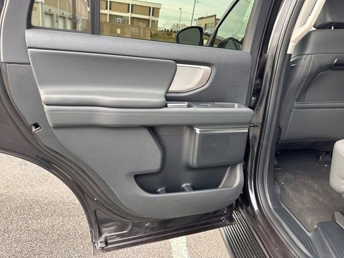 New 2026 Ford Expedition Active image 22