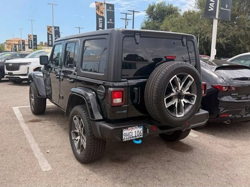Used 2024 Jeep Wrangler Unlimited AWD/4WD image 2
