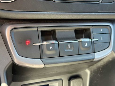 Used 2023 GMC Terrain AT4 AWD/4WD image 25
