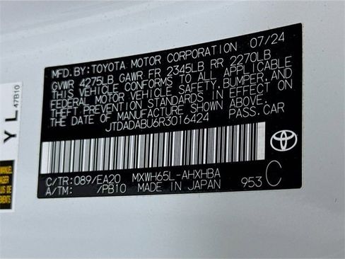 Used 2024 Toyota Prius Limited image 30