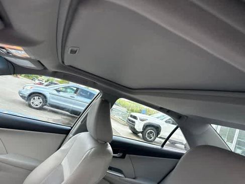 Used 2012 Toyota Camry XLE w/ Leather Pkg FWD image 8