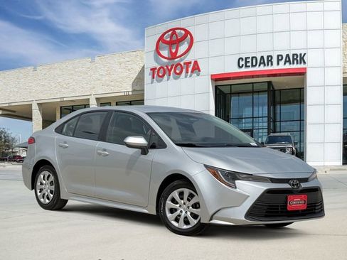 Used 2026 Toyota Corolla LE image 1