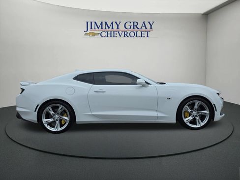 Used 2019 Chevrolet Camaro SS RWD image 6