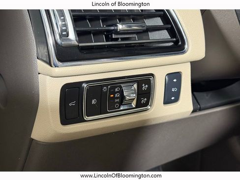 Used 2024 Lincoln Navigator L Reserve image 24