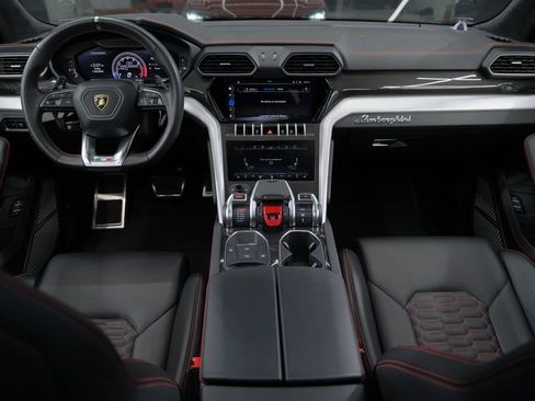 Used 2021 Lamborghini Urus image 46