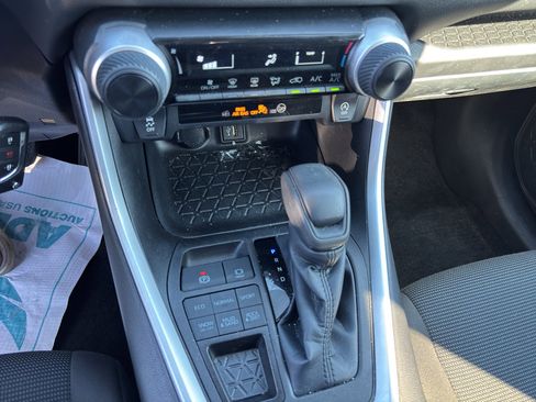 Used 2023 Toyota RAV4 LE image 9