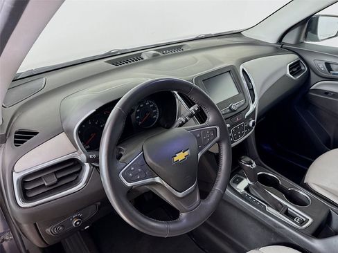 Used 2018 Chevrolet Equinox LT image 23