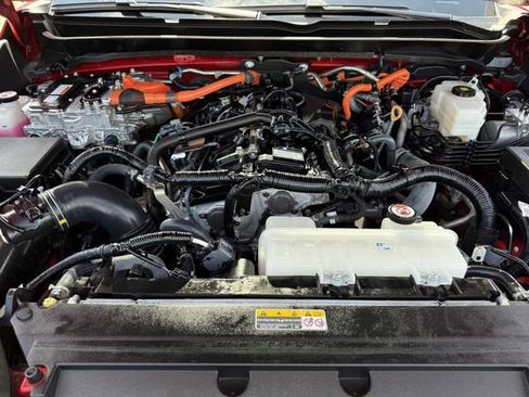 Used 2024 Toyota Tacoma Limited AWD/4WD image 32